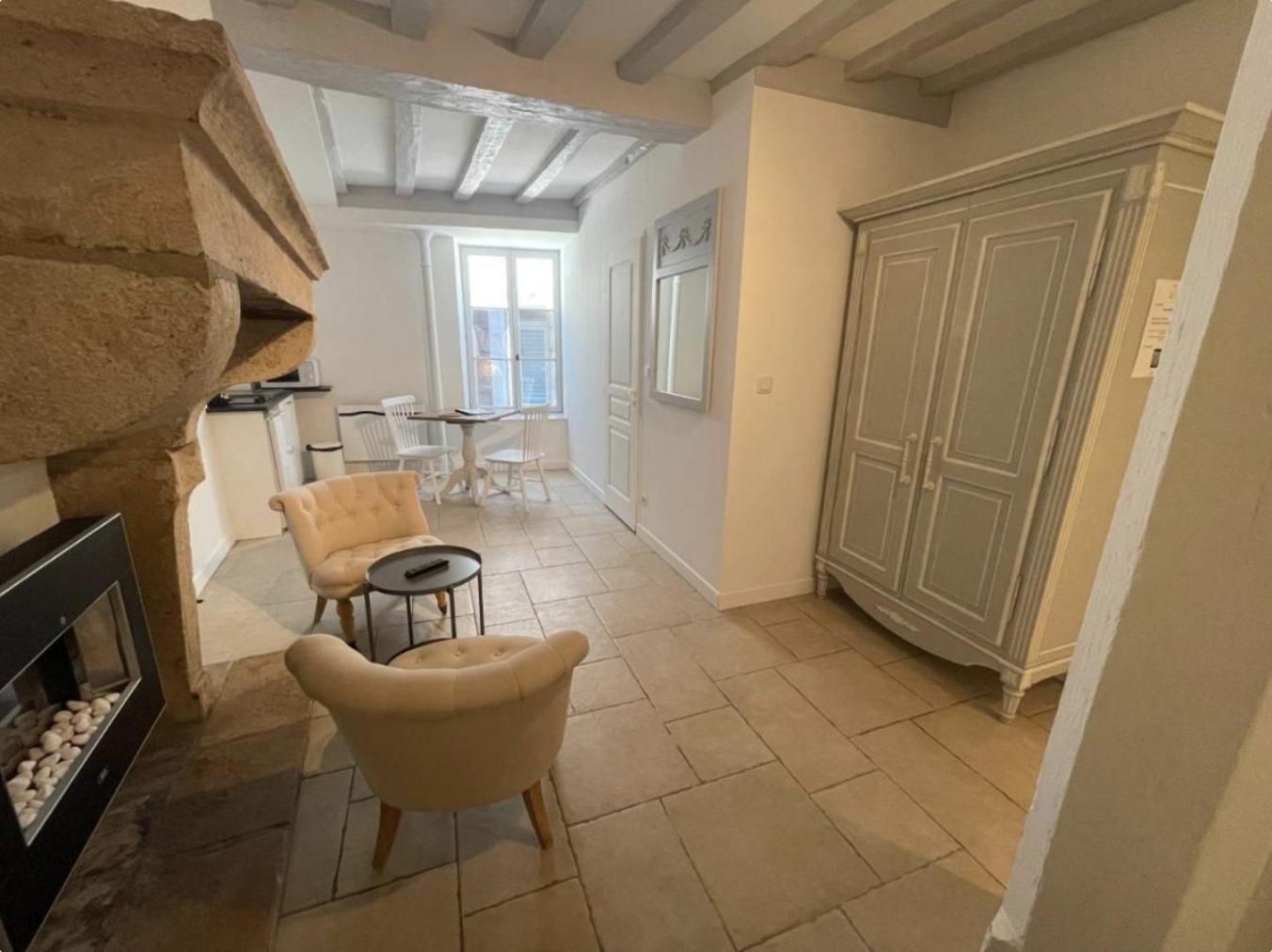Batisse Paradis- 3 Appartements Calmes Et Elegants Au Centre Historique De Beaune Room photo