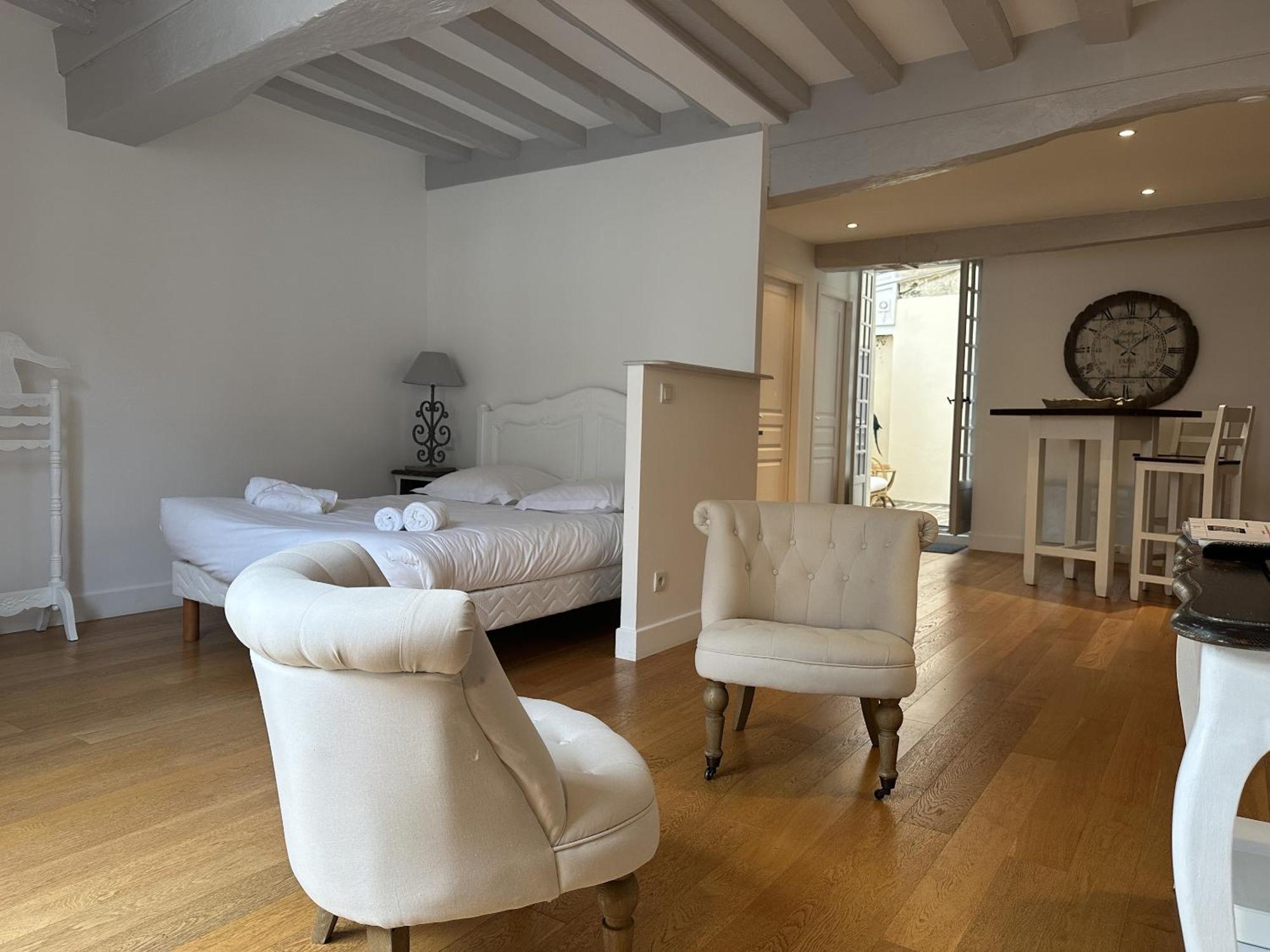 Batisse Paradis- 3 Appartements Calmes Et Elegants Au Centre Historique De Beaune Room photo